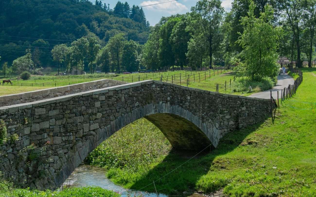 Valle dell’Agogna e Ponte Romano / fraz. Pezzasco Ameno