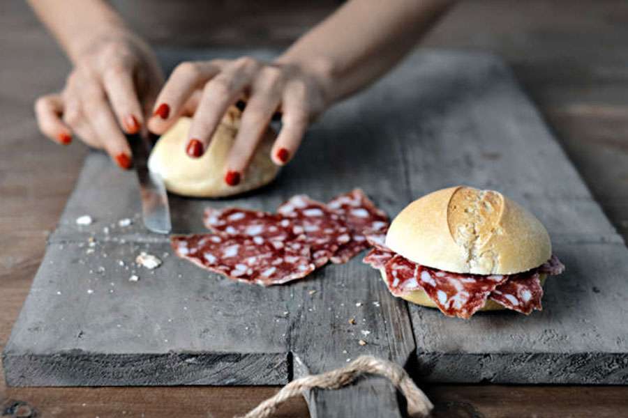 Pane, salame e gazzosa / EGRO