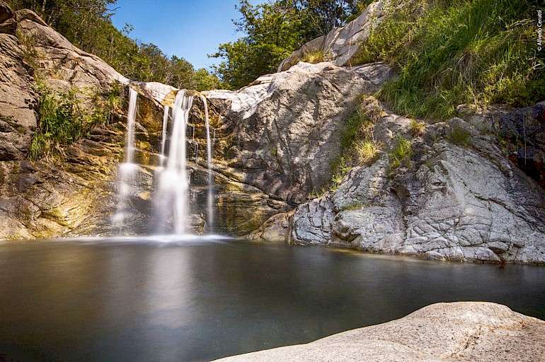 Il torrente e le cascate / VALLE DEL PESCONE